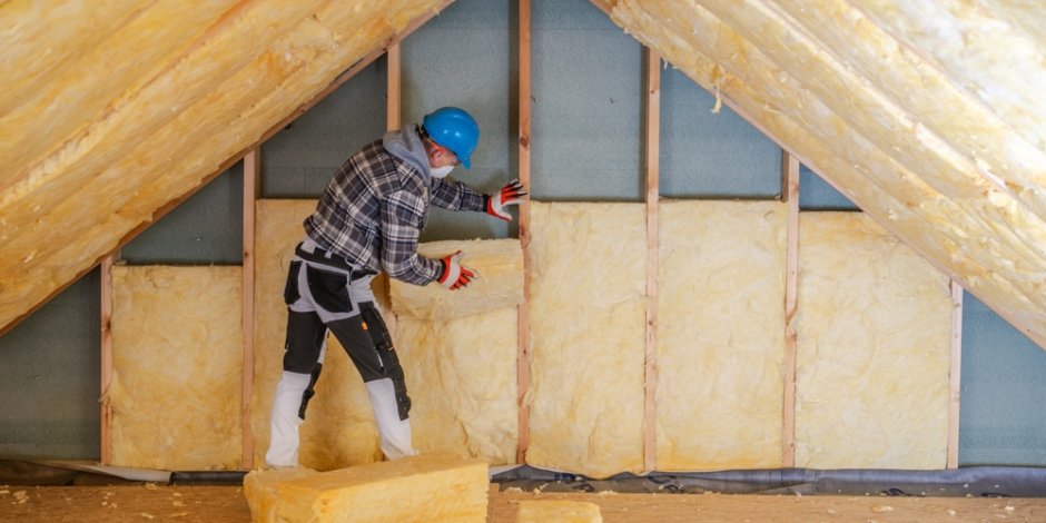 The Risks of DIY Insulation Installation blog header image
