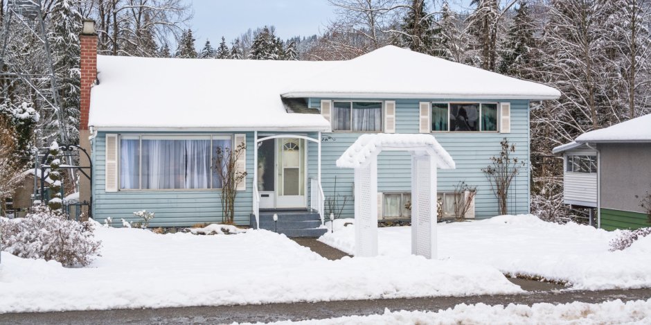 Rising Energy Costs and a Cold Winter? 5 Signs Your Home Needs an Energy Audit blog header image